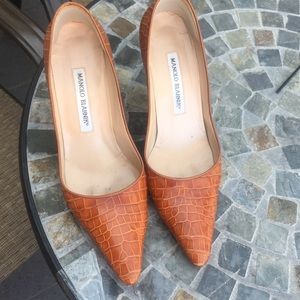 Brown crocodile skin MANOLO BLAHNIK
